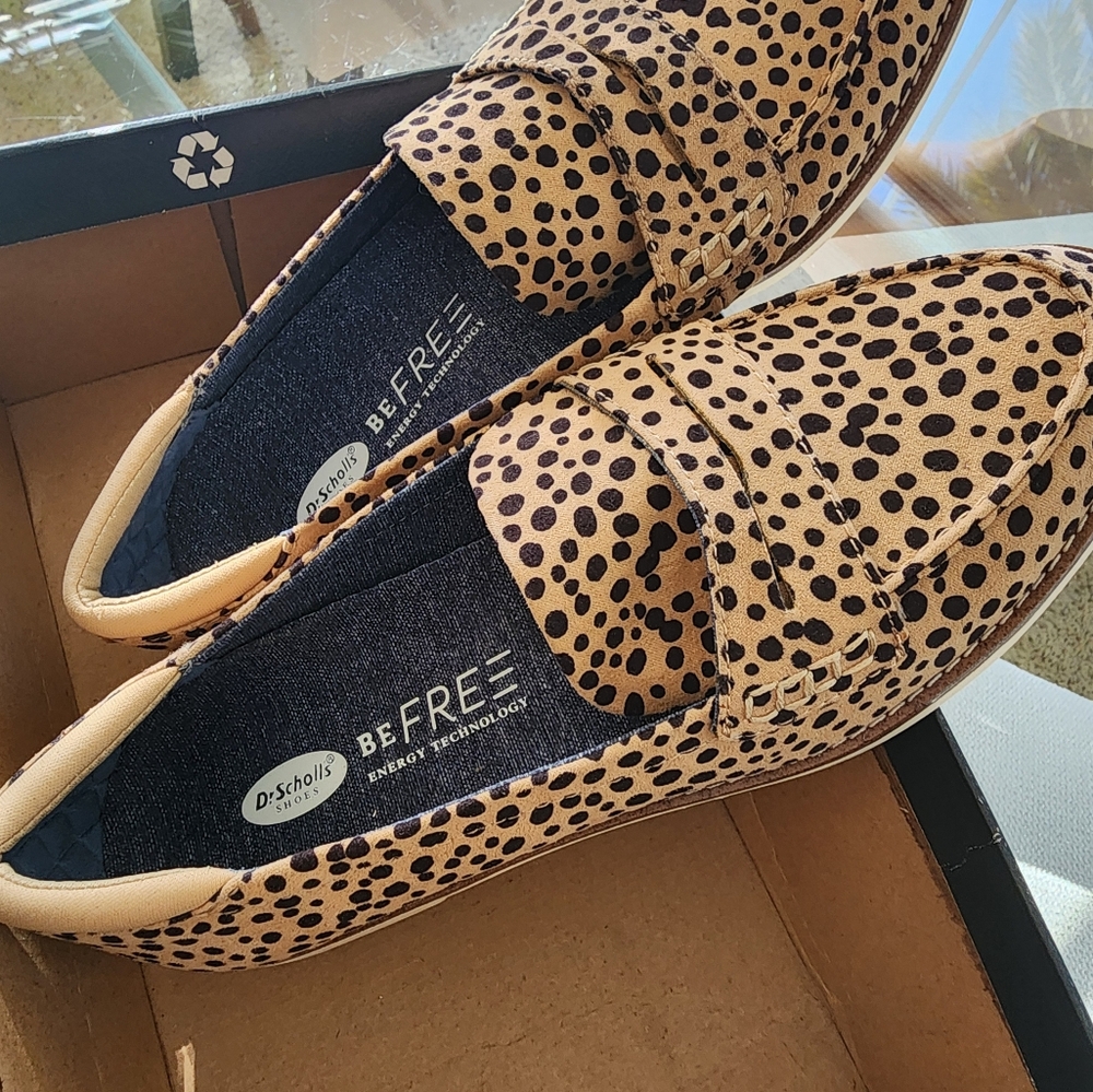 Shoes - Picture 5 of 6